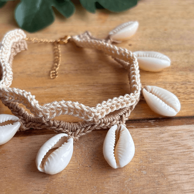 Bracelet de cheville crocheté - Tons naturels & coquillages 