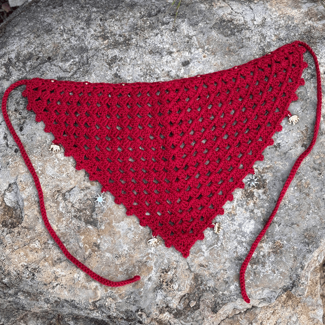 Bandana bohème rouge crocheté - Perles & Breloques 