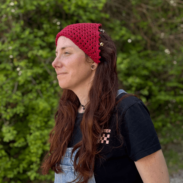 Bandana bohème rouge crocheté - Perles & Breloques 